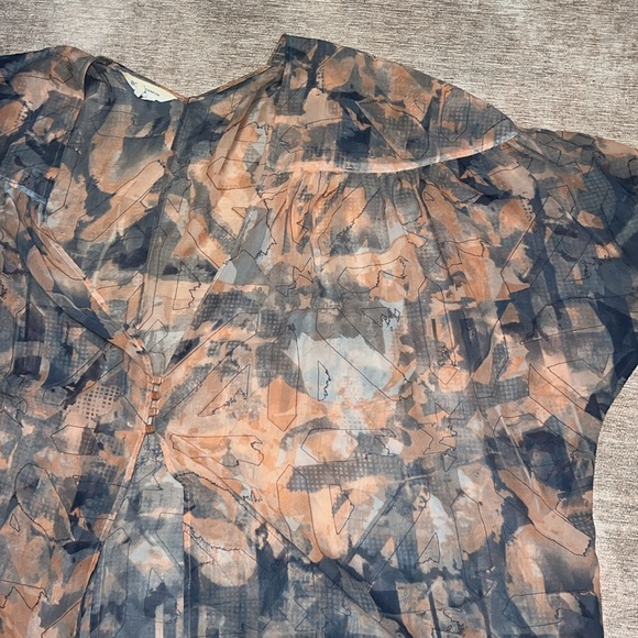 Cute! BGBGeneration Flowy Pink & Gray Abstract Print Top - Picture 12 of 13